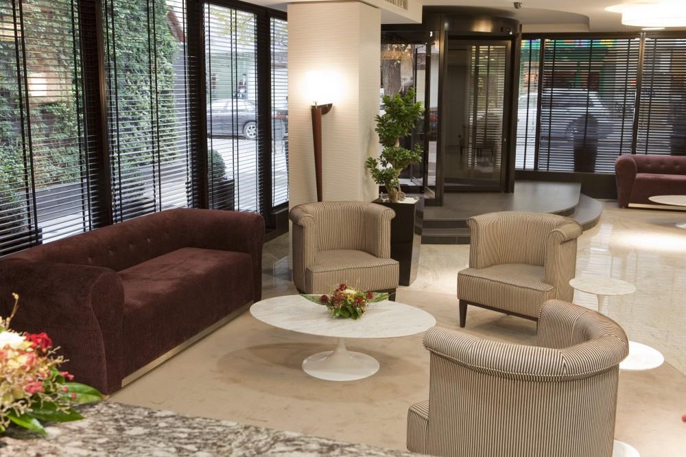 Rosslyn Thracia Hotel