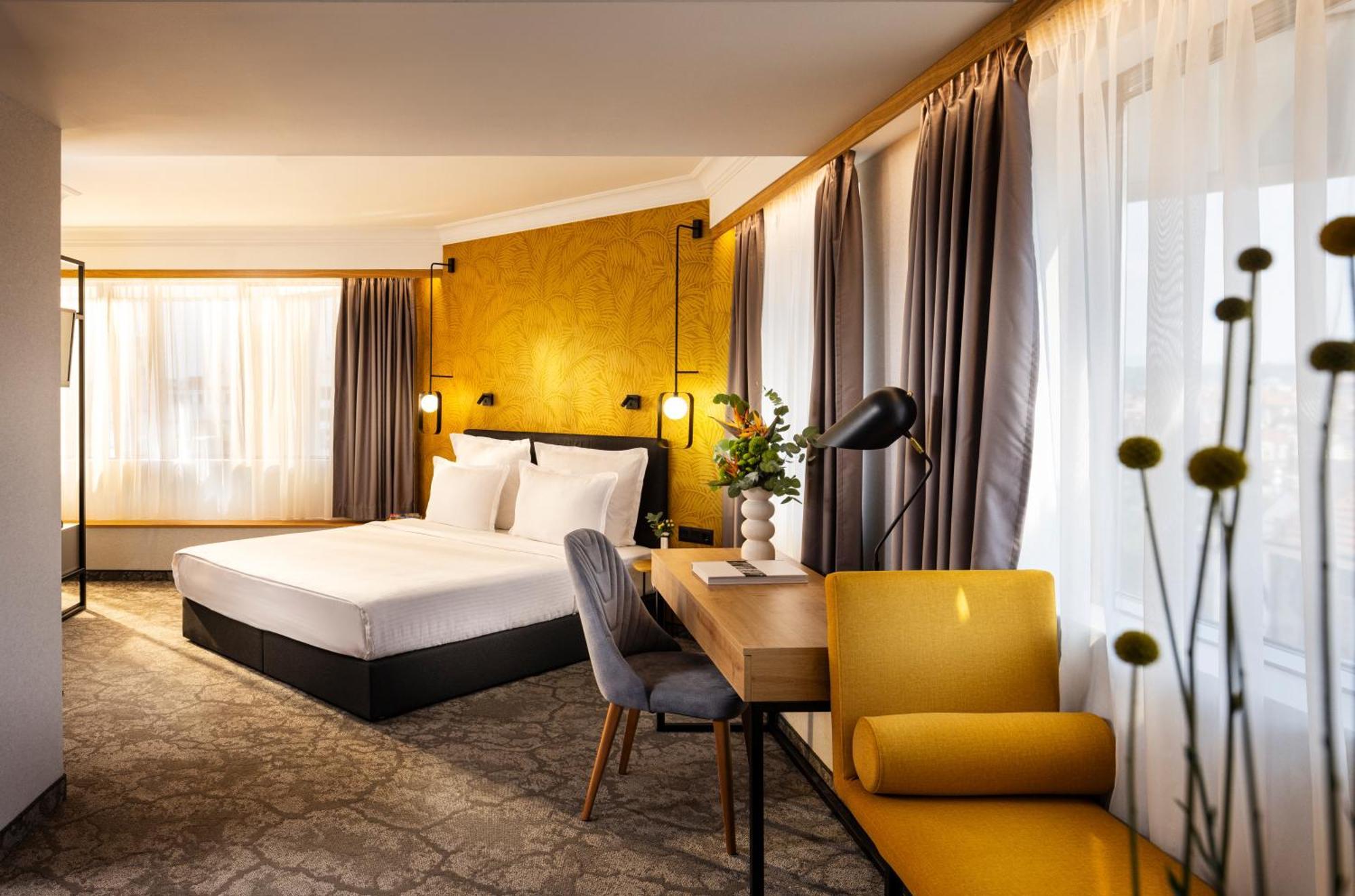 Rosslyn Thracia Sofia