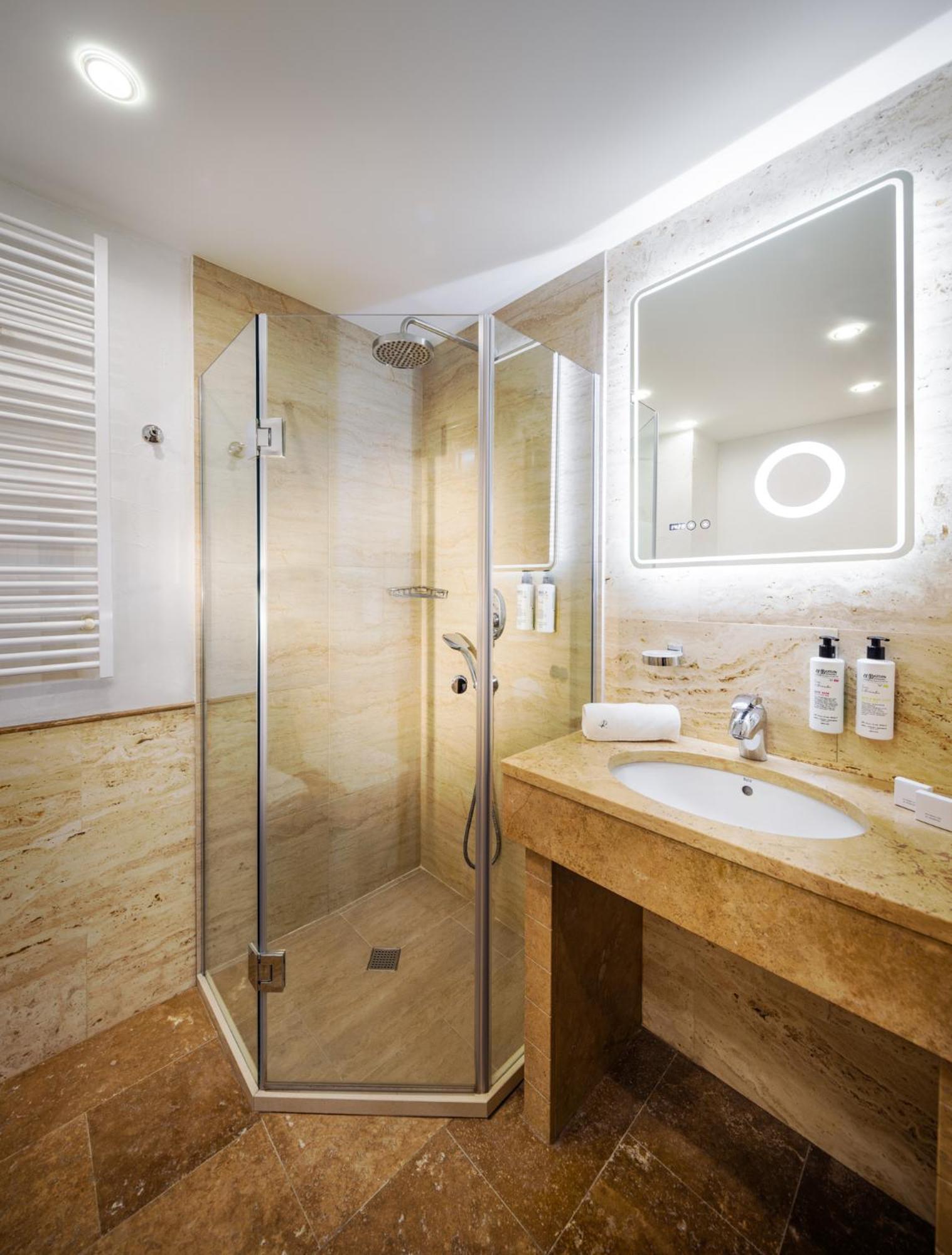 Rosslyn Thracia 4* Sofia