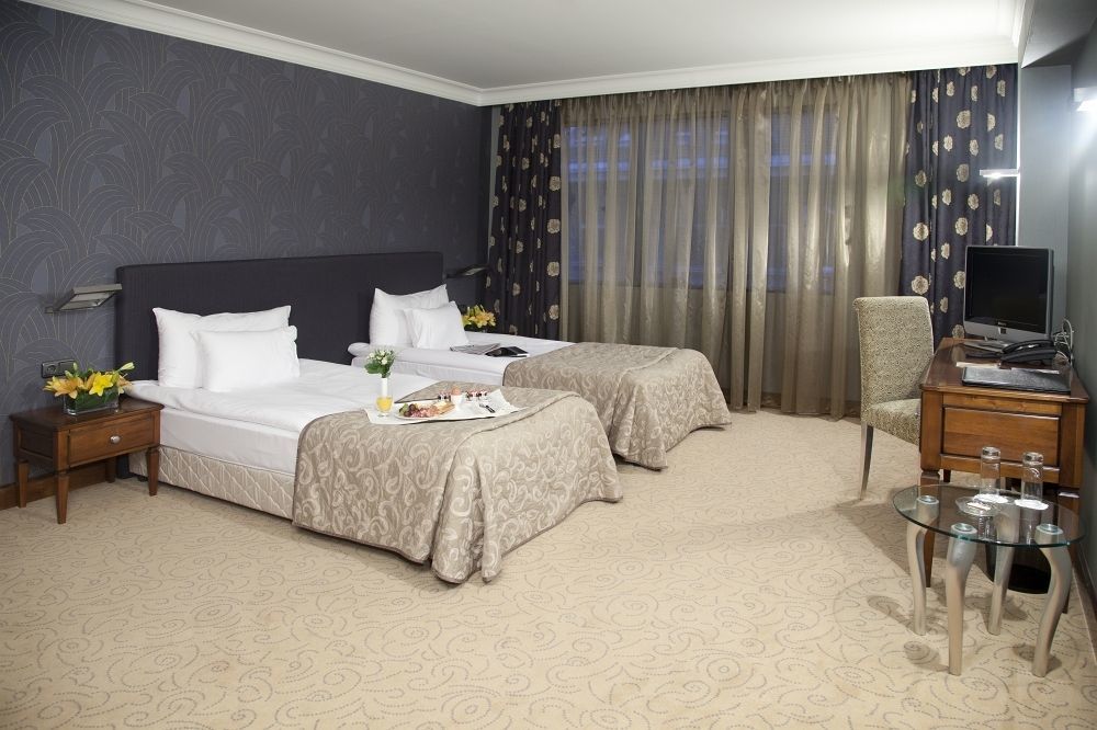 Hotel Rosslyn Thracia 4*