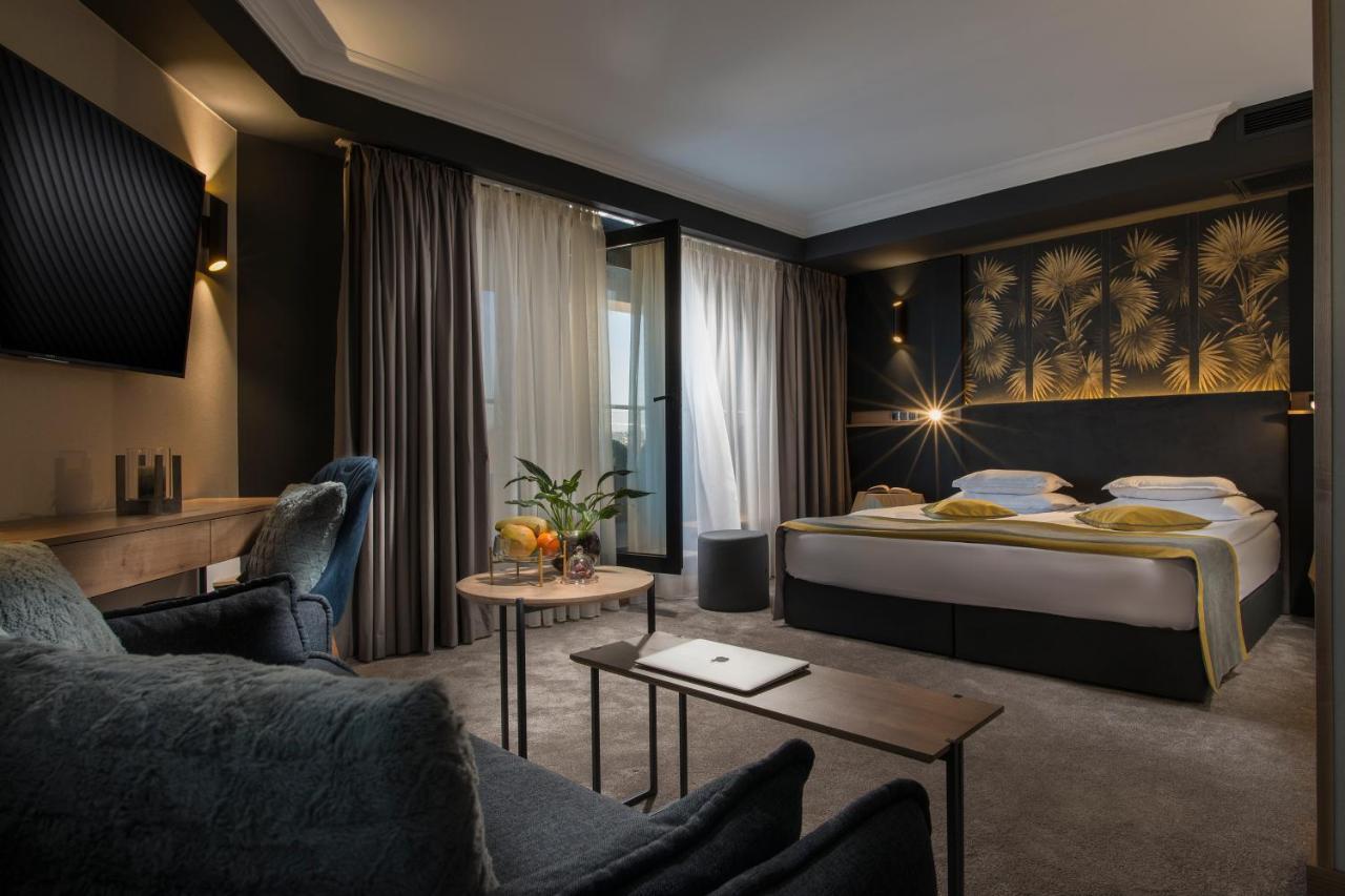 Rosslyn Thracia Hotel